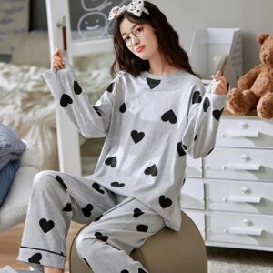Comfortable Whimsical Hearts Printed Enchanting Night Suit Loungewear For Ladies